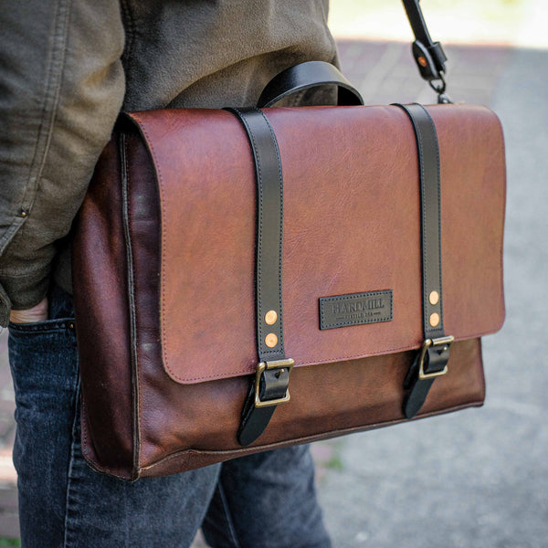 LEATHER MESSENGER BAG