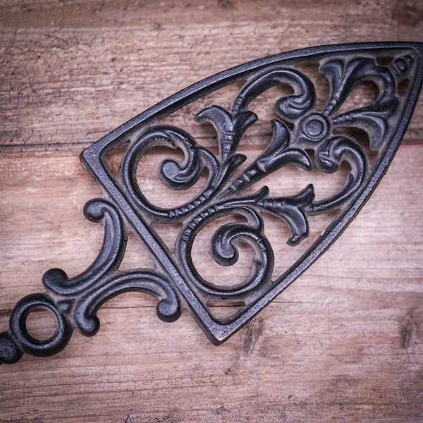 GRISWOLD - Flat Iron Trivet