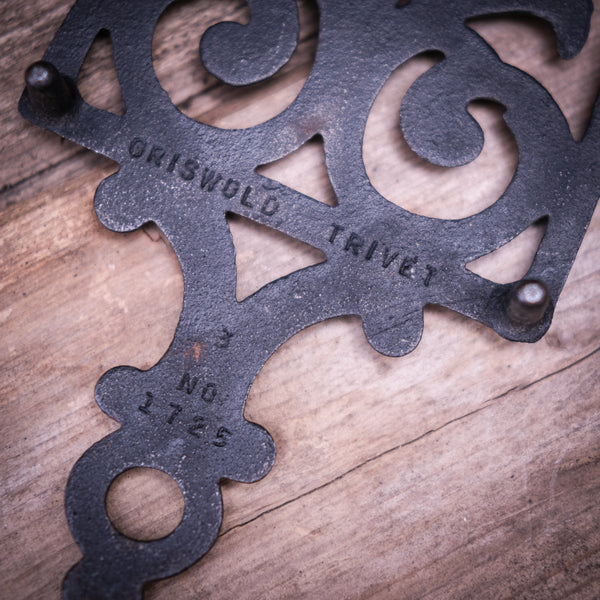 GRISWOLD - Flat Iron Trivet