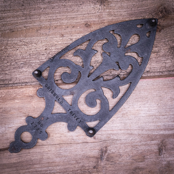 GRISWOLD - Flat Iron Trivet