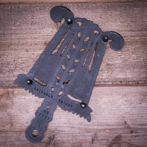 GRISWOLD - Tassle and Grain Trivet