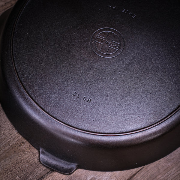 GRISWOLD - #12 Skillet with Lid