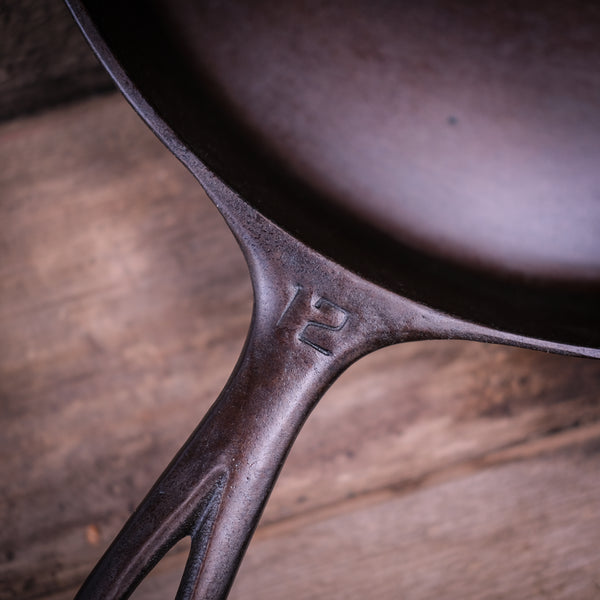GRISWOLD - #12 Skillet with Lid