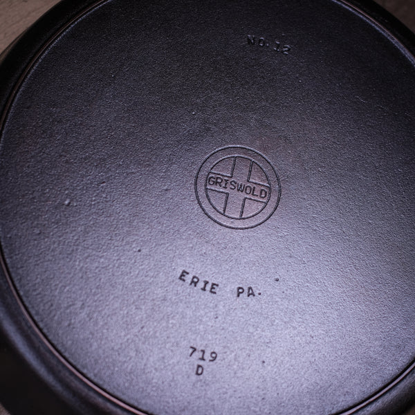 GRISWOLD - #12 Skillet with Lid