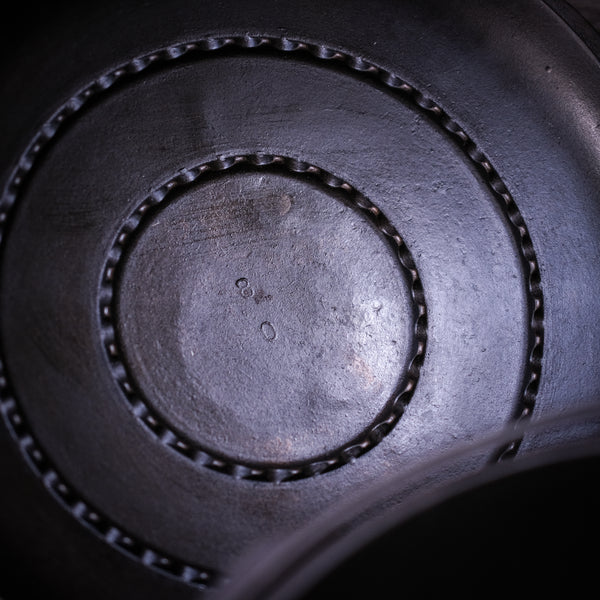 UNKNOWN MAKER - #8 Dutch Oven