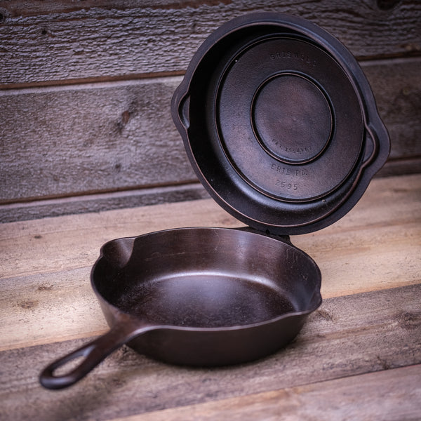 GRISWOLD - #5 Skillet with Hinged Lid