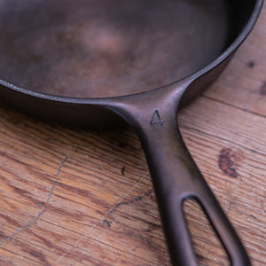 GRISWOLD - #4 Skillet Small Logo