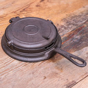 UNKNOWN - Flip-Flip Waffle Iron 1840s-80s