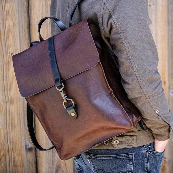 LEATHER SLIM BACKPACK