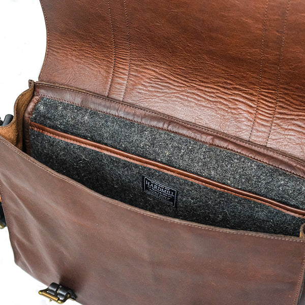 LEATHER MESSENGER BAG